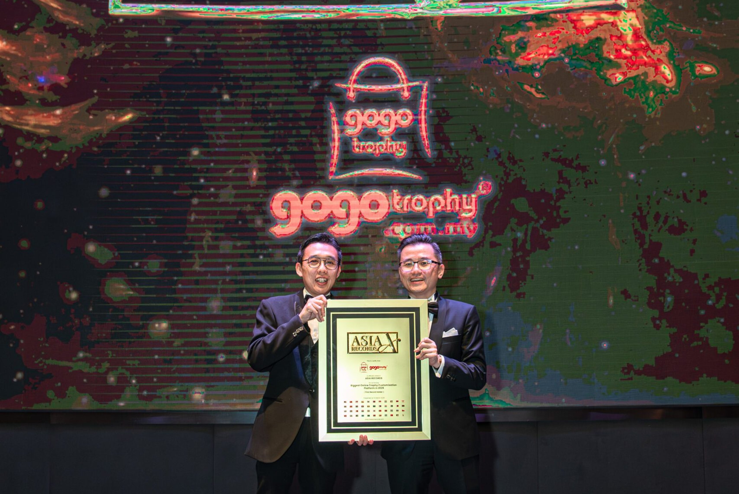 Gogotrophy 荣获亚洲纪录认证 —— 荣膺"2025年最大在线奖杯定制平台"殊荣