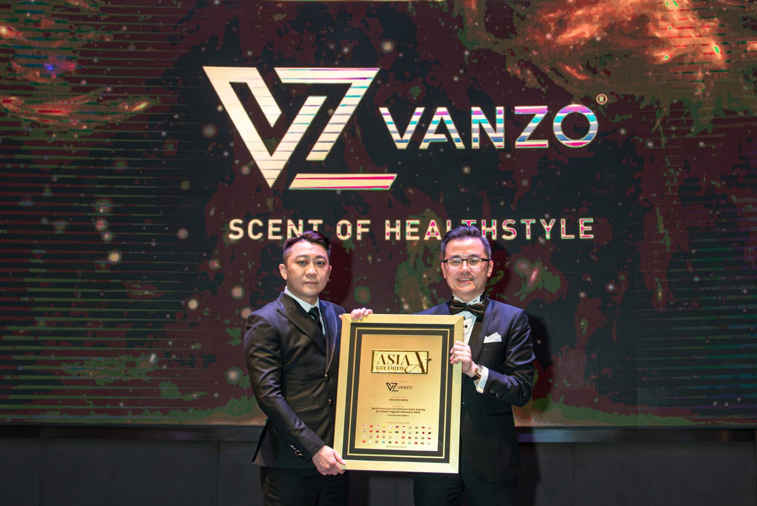Vanzo 荣获亚洲纪录认证 —— 荣膺"2025年亚洲香氛品牌高端车用香氛销量最高"殊荣