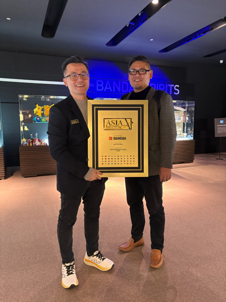 The official adjudicators from The Asia Records presenting Most Profitable Toy Company in 2025