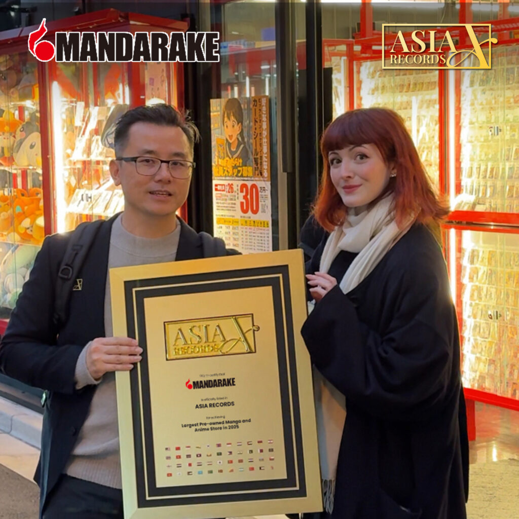The official adjudicators from The Asia Records presenting Largest Pre-owned Manga and Anime Store in 2025